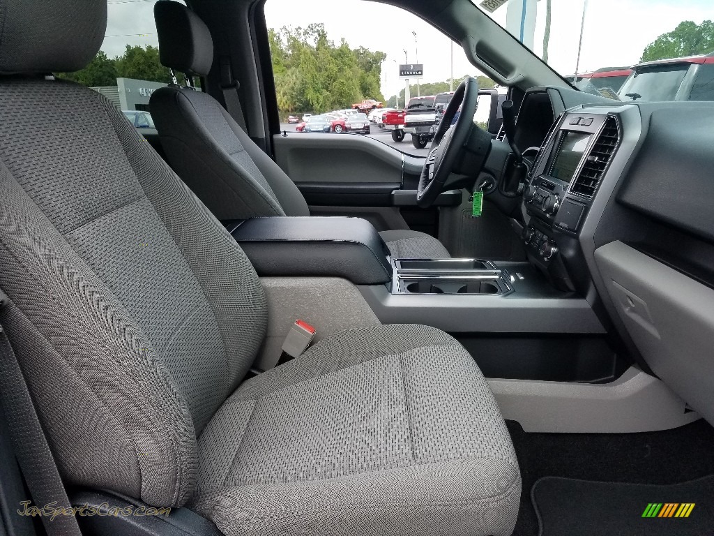 2018 F150 XLT SuperCrew 4x4 - Magma Red / Earth Gray photo #9
