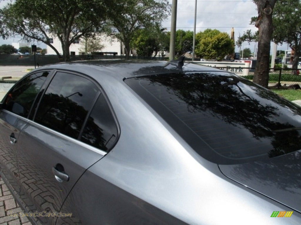 2013 Jetta SE Sedan - Platinum Gray Metallic / Titan Black photo #65