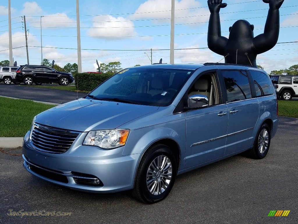 Crystal Blue Pearl / Black/Light Graystone Chrysler Town & Country Touring - L