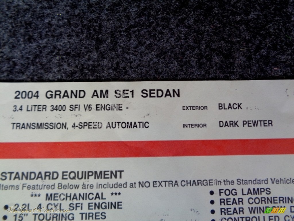 2004 Grand Am SE Sedan - Black / Dark Pewter photo #30