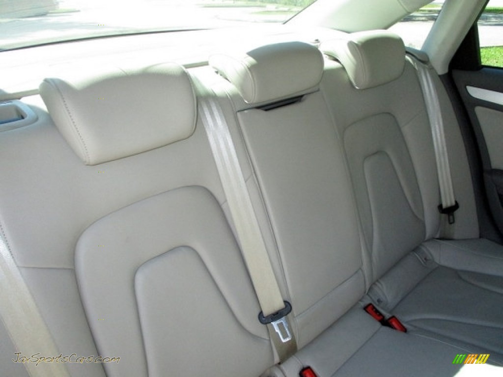 2009 A4 2.0T Premium quattro Sedan - Meteor Grey Pearl Effect / Light Grey photo #17