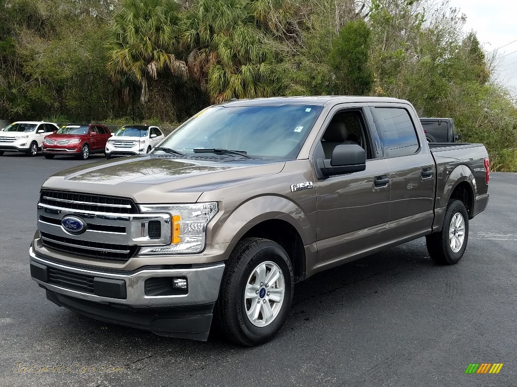 Stone Gray / Earth Gray Ford F150 XLT SuperCrew