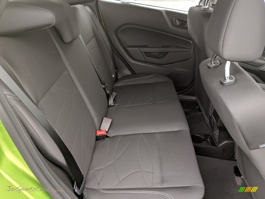 2019 Fiesta SE Hatchback - Outrageous Green / Charcoal Black photo #9