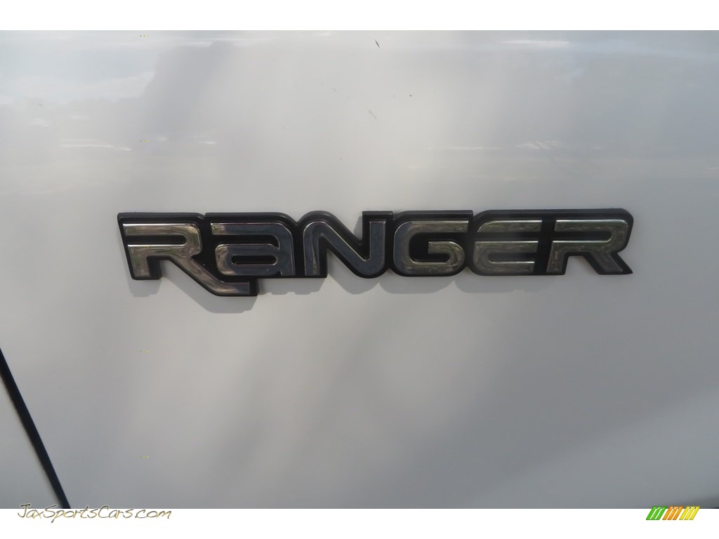 2005 Ranger XL Regular Cab - Oxford White / Medium Dark Flint photo #24