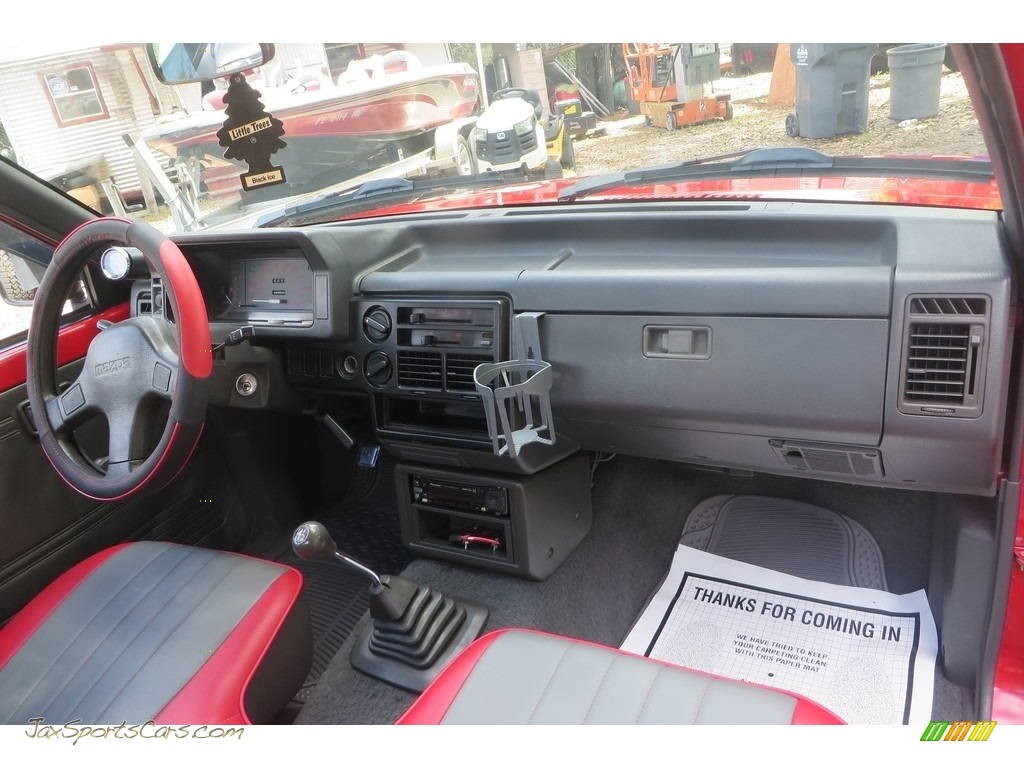 1992 B-Series Truck B2200 Regular Cab - Blaze Red / Gray photo #17