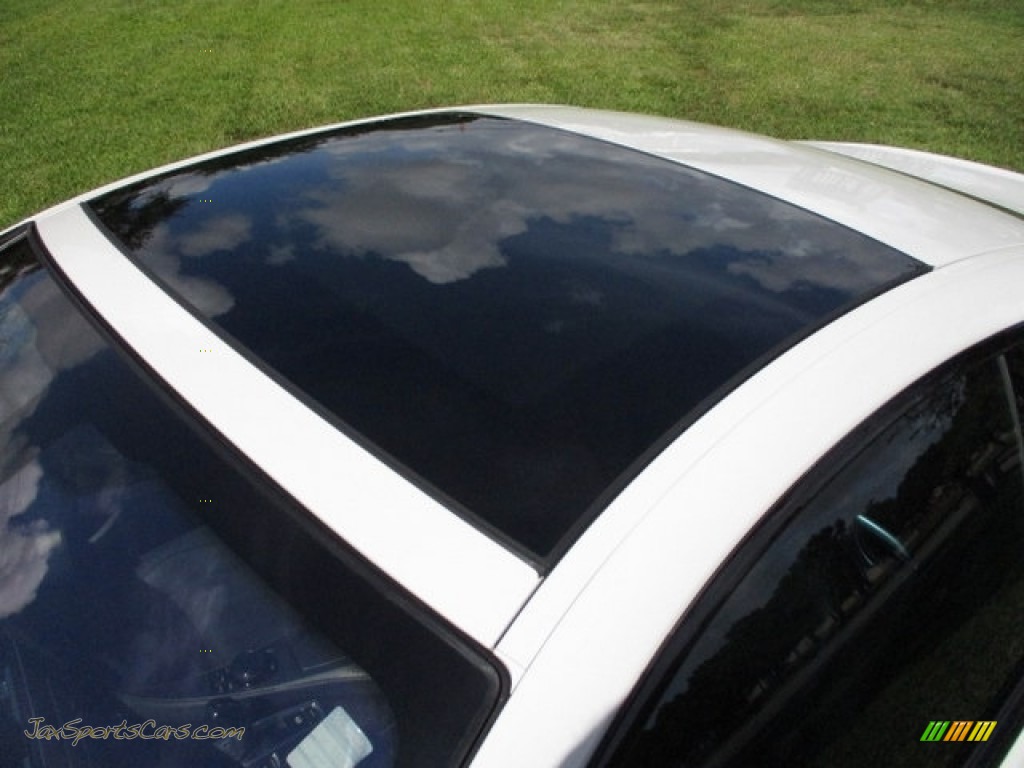 2015 6 Series 640i Coupe - Alpine White / Black photo #24