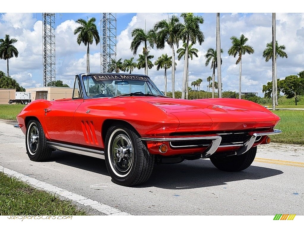 Rally Red / White Chevrolet Corvette Sting Ray Convertible