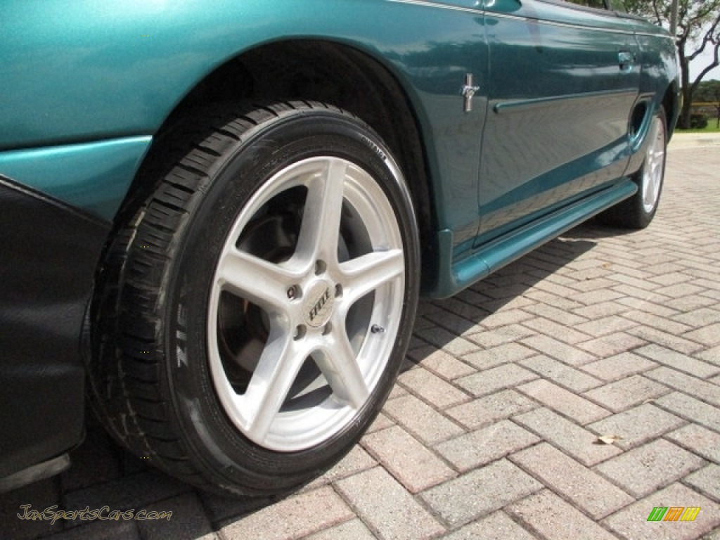 1996 Mustang V6 Convertible - Pacific Green Metallic / Grey Cloth photo #43
