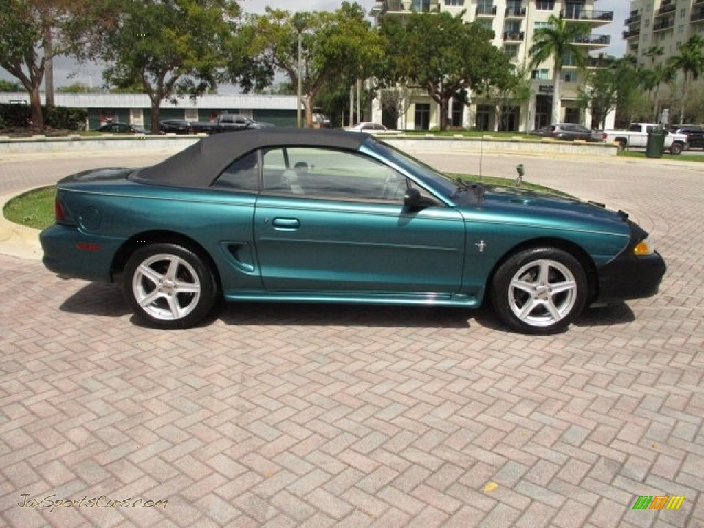 1996 Mustang V6 Convertible - Pacific Green Metallic / Grey Cloth photo #53