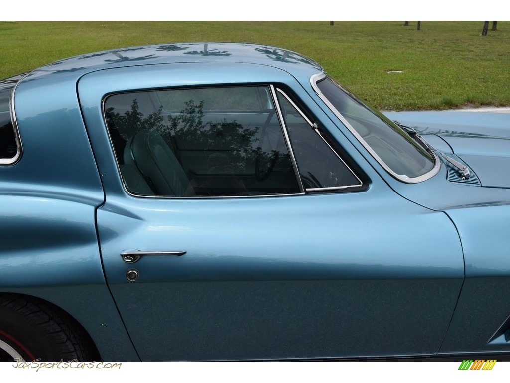 1967 Corvette Coupe - Marina Blue / White/Black photo #32