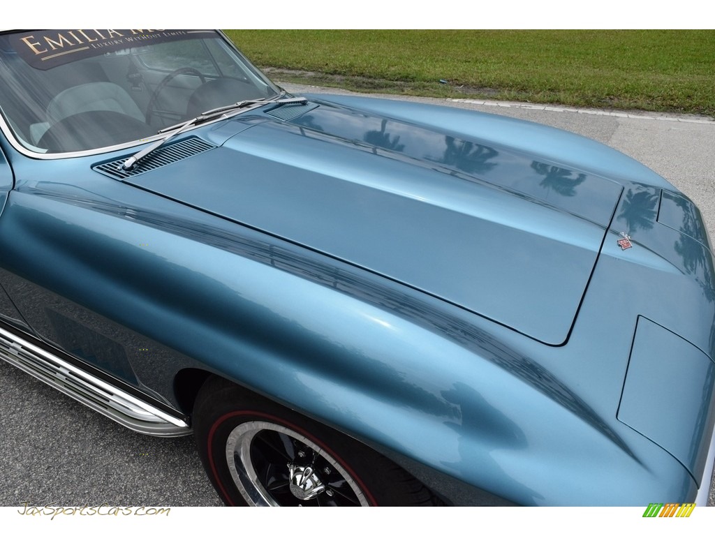 1967 Corvette Coupe - Marina Blue / White/Black photo #33