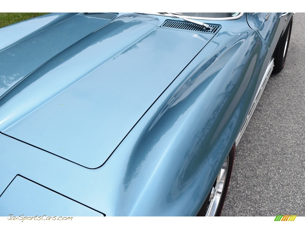 1967 Corvette Coupe - Marina Blue / White/Black photo #34