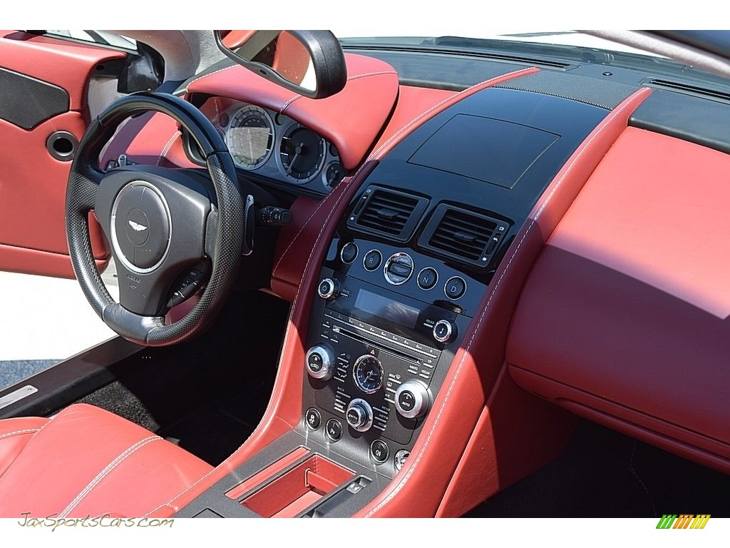 2012 V8 Vantage Roadster - Stratus White / Chancellor Red photo #39
