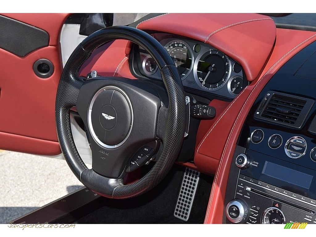 2012 V8 Vantage Roadster - Stratus White / Chancellor Red photo #40