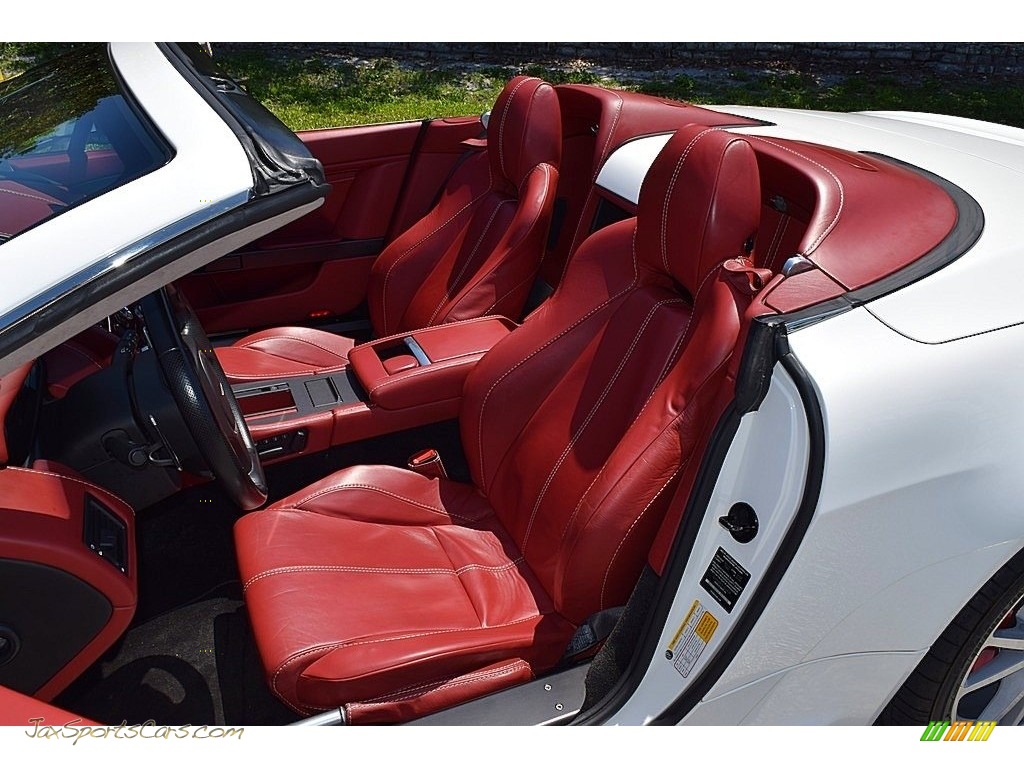2012 V8 Vantage Roadster - Stratus White / Chancellor Red photo #48