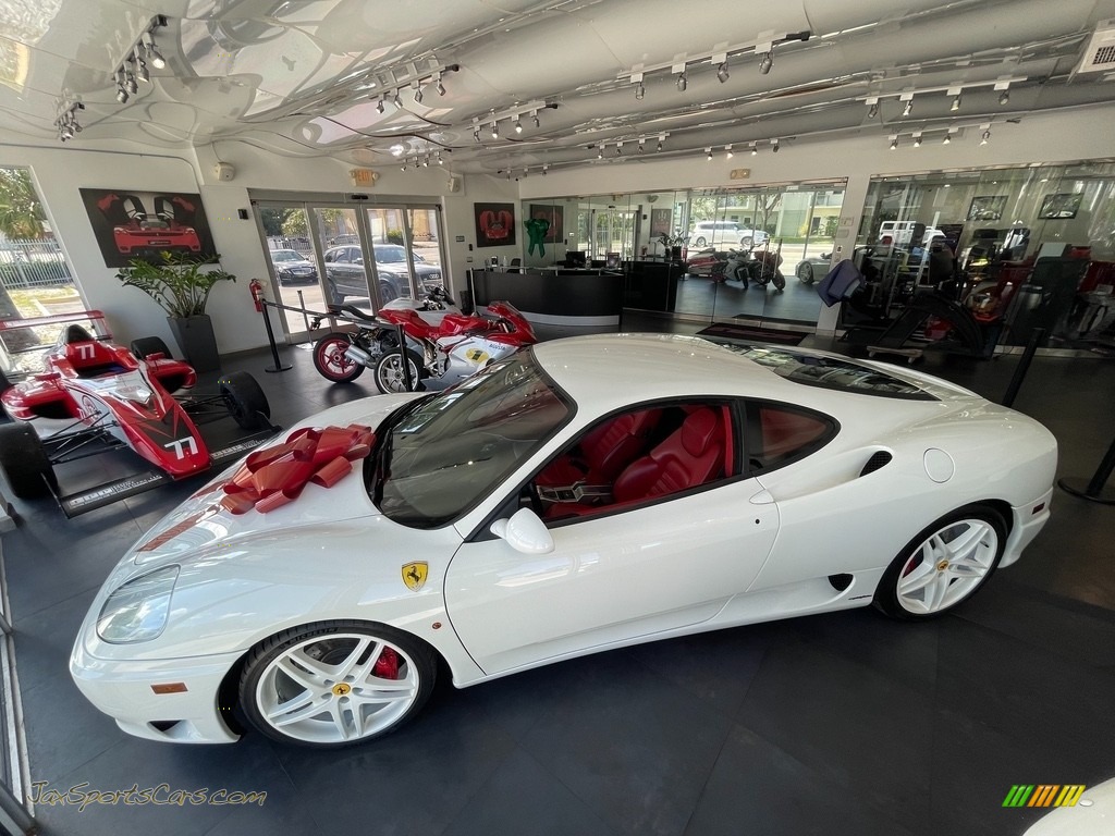 White / Red Ferrari 360 Modena F1