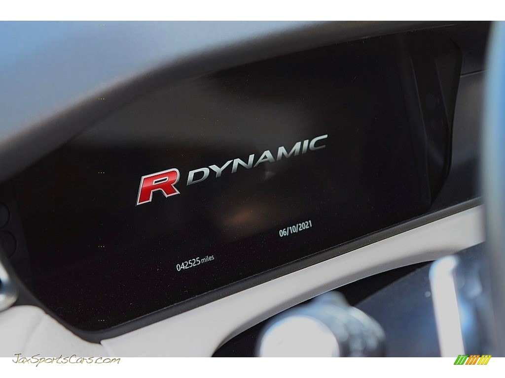 2018 Range Rover Velar R Dynamic SE - Indus Silver Metallic / Light Oyster/Ebony photo #22