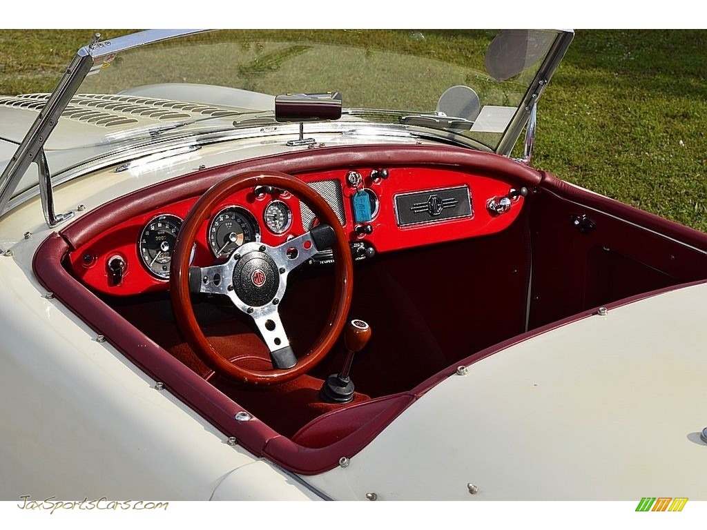 1959 MGA Roadster - Old English White / Red photo #14