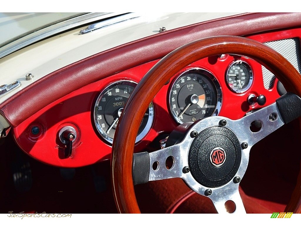 1959 MGA Roadster - Old English White / Red photo #17