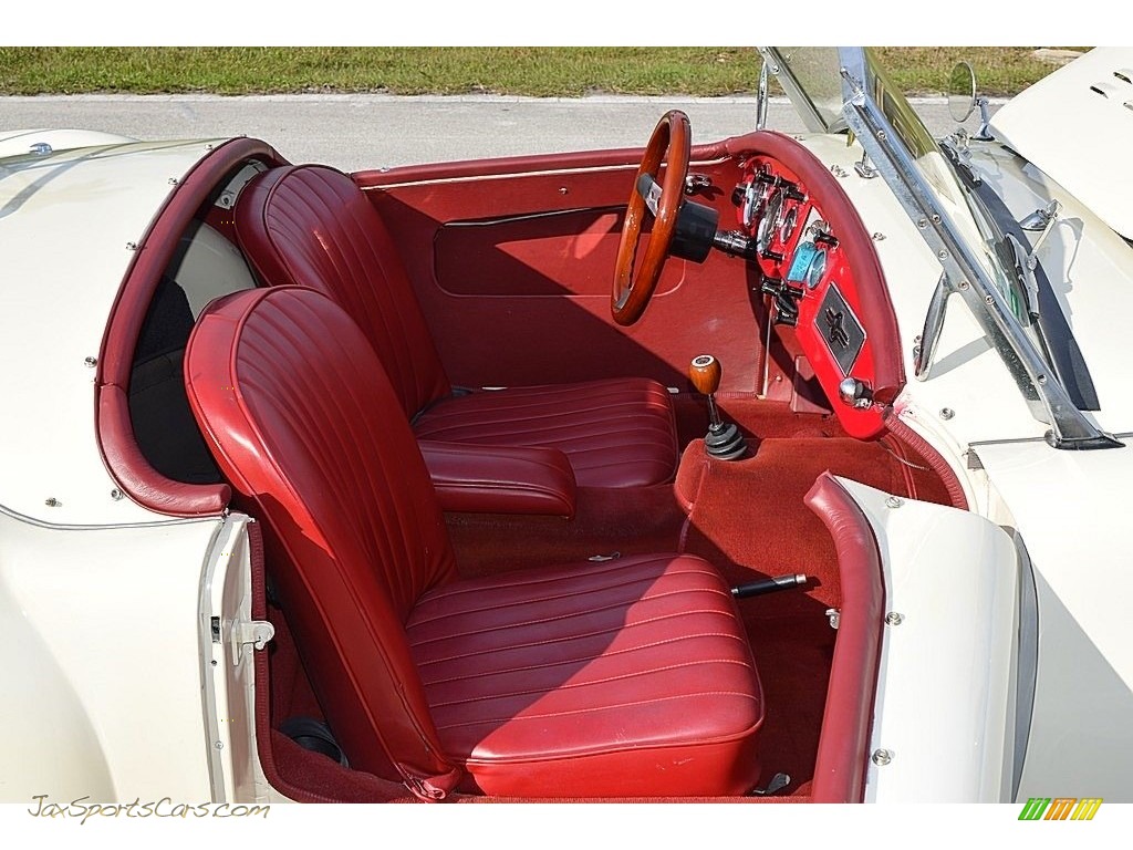 1959 MGA Roadster - Old English White / Red photo #32