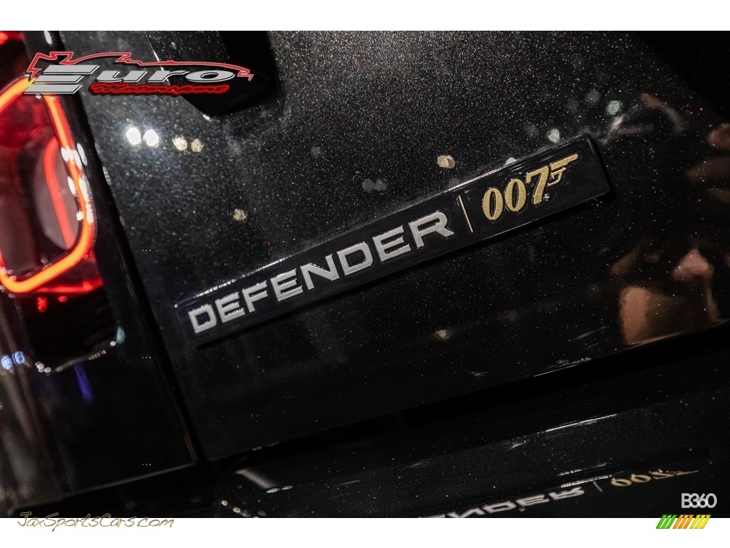 2022 Defender 110 Bond Edition/007 - Santorini Black Metallic / Ebony photo #2