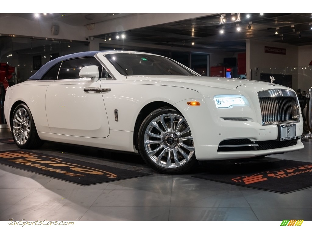 Commissioned Collection Andalusi / Arctic White/Black Rolls-Royce Dawn 
