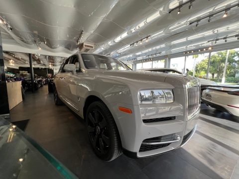 White 2022 Rolls-Royce Cullinan 