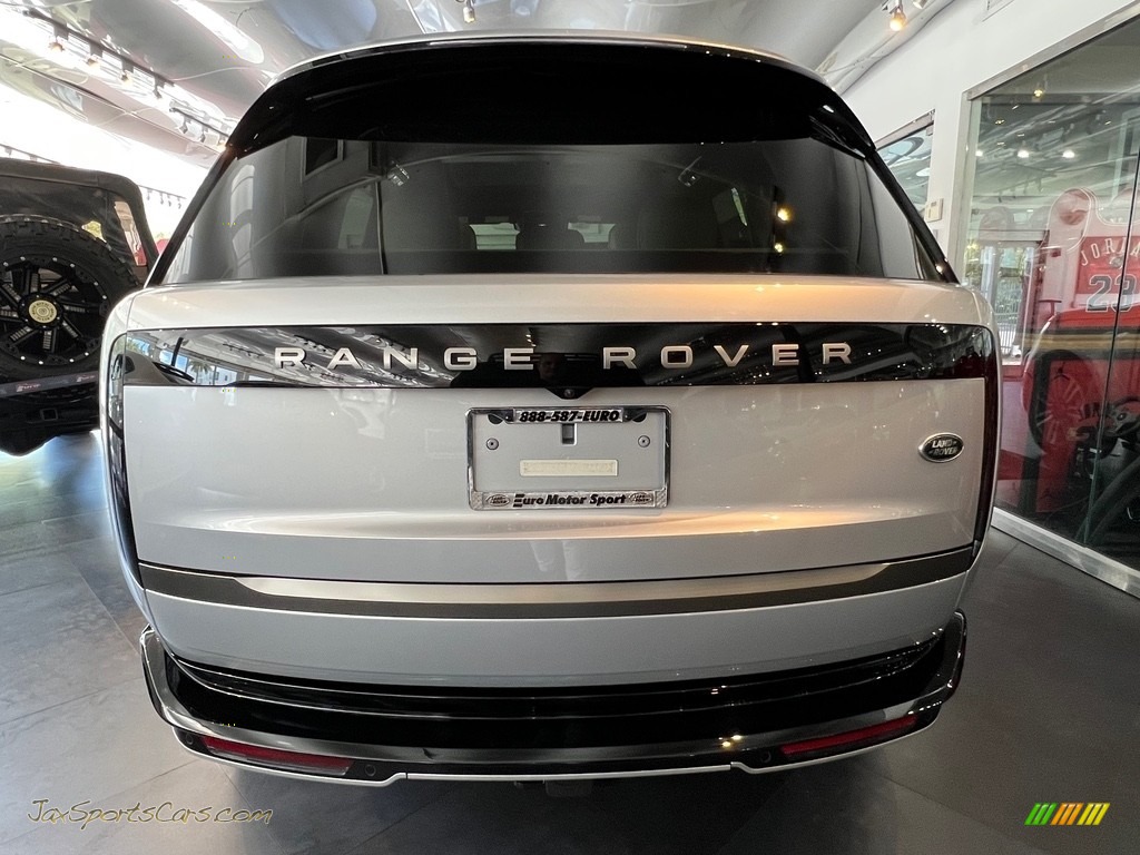 2022 Range Rover P530 SE LWB - Hakuba Silver Metallic / Perlino photo #15