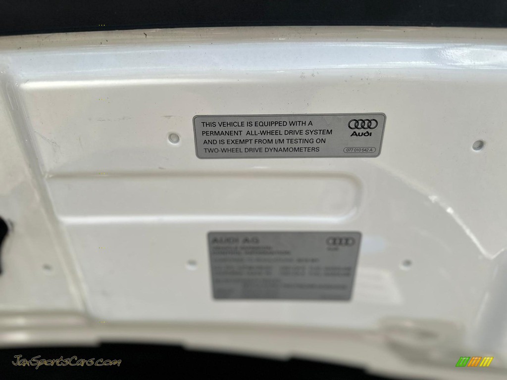 2018 Q3 2.0 TFSI Premium - Cortina White / Black photo #37