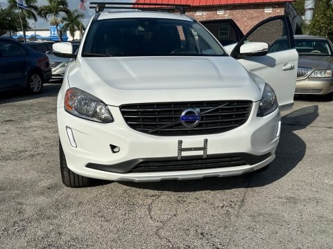 Crystal White Pearl 2016 Volvo XC60 T5 AWD