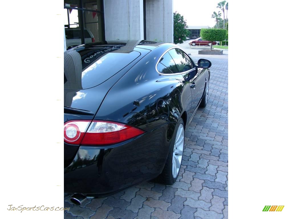 2007 XK XK8 Coupe - Ebony Black / Caramel photo #12