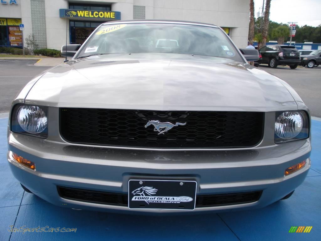 2008 Mustang V6 Deluxe Convertible - Vapor Silver Metallic / Light Graphite photo #8