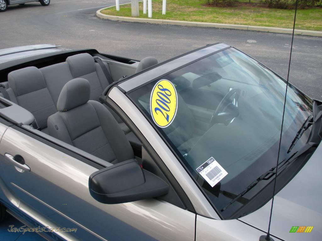 2008 Mustang V6 Deluxe Convertible - Vapor Silver Metallic / Light Graphite photo #12