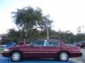 Lincoln Town Car Signature Autumn Red Metallic photo #2