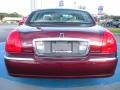 Lincoln Town Car Signature Autumn Red Metallic photo #4