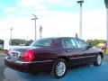 Lincoln Town Car Signature Autumn Red Metallic photo #5