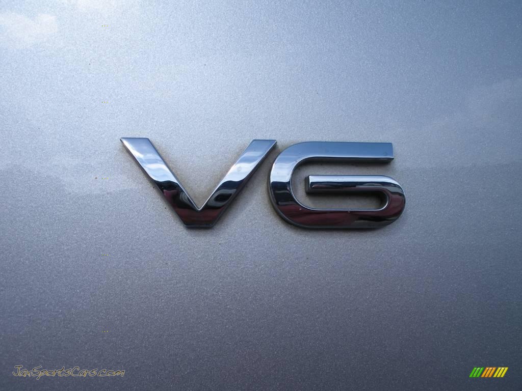 2003 L Series LW300 Wagon - Bright Silver / Gray photo #10