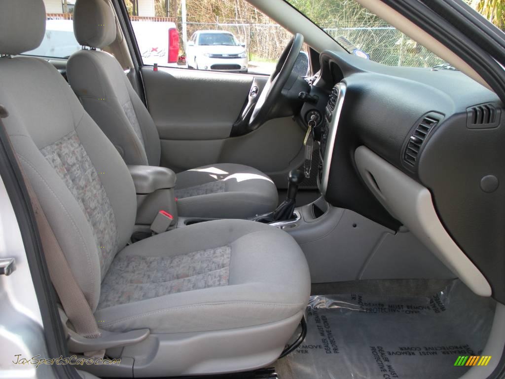 2003 L Series LW300 Wagon - Bright Silver / Gray photo #16
