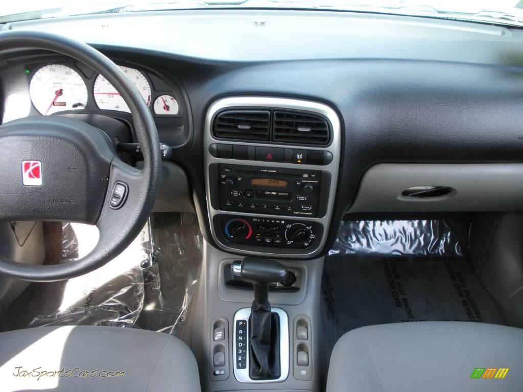 2003 L Series LW300 Wagon - Bright Silver / Gray photo #18