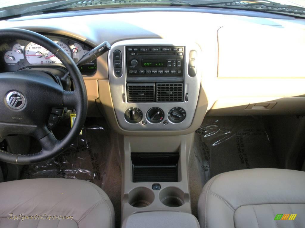 2005 Mountaineer V6 AWD - Light French Silk Metallic / Medium Dark Parchment photo #18