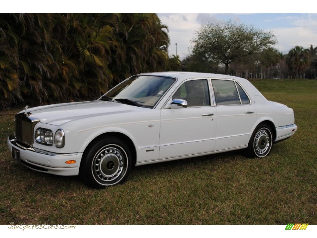 Porcelain White / Parchment Rolls-Royce Silver Seraph 