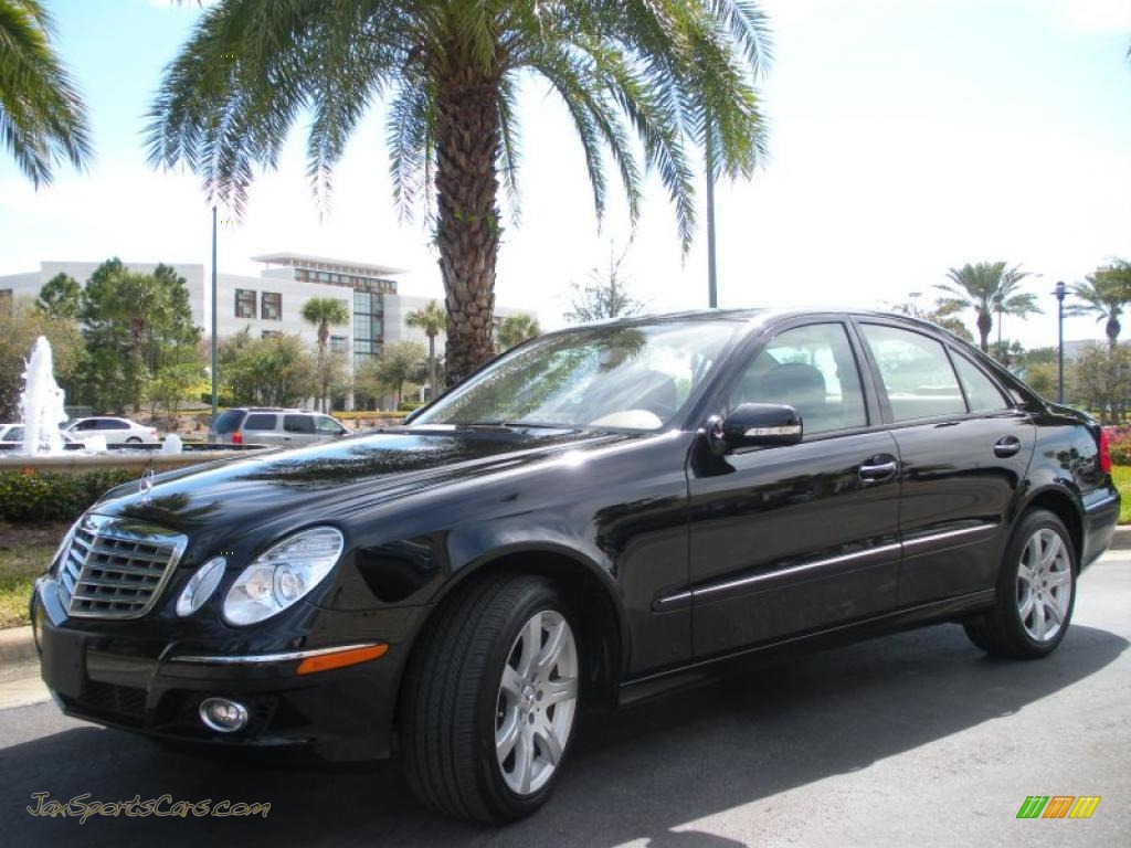 2007 E 350 4Matic Sedan - Black / Cashmere photo #2