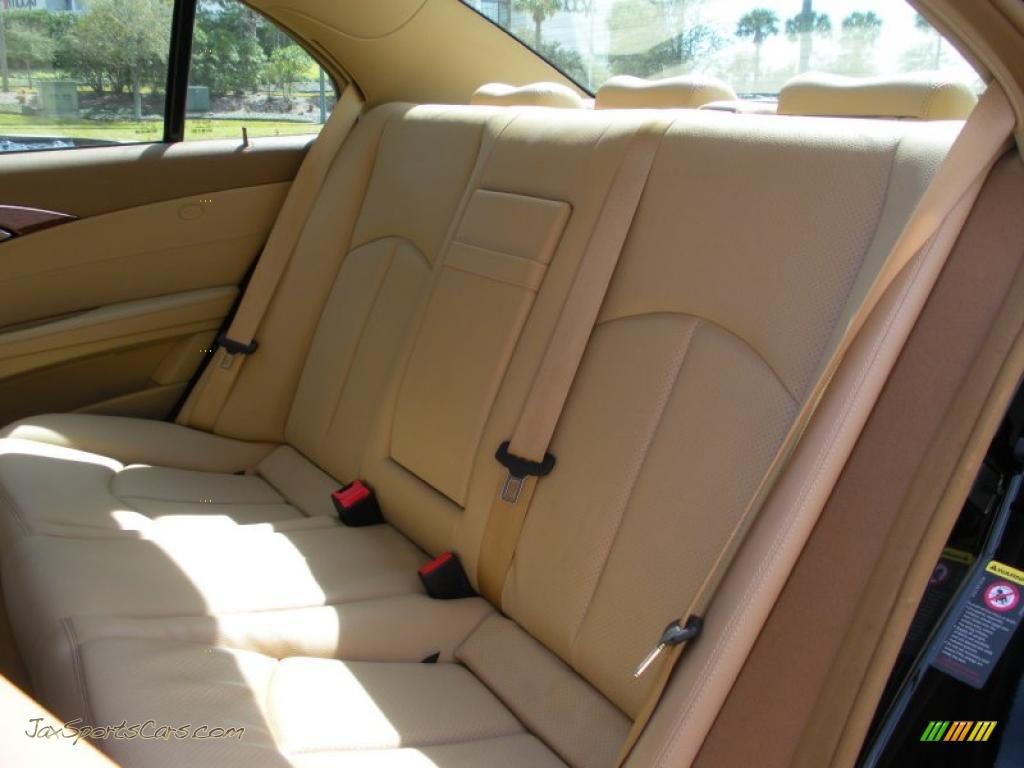 2007 E 350 4Matic Sedan - Black / Cashmere photo #14