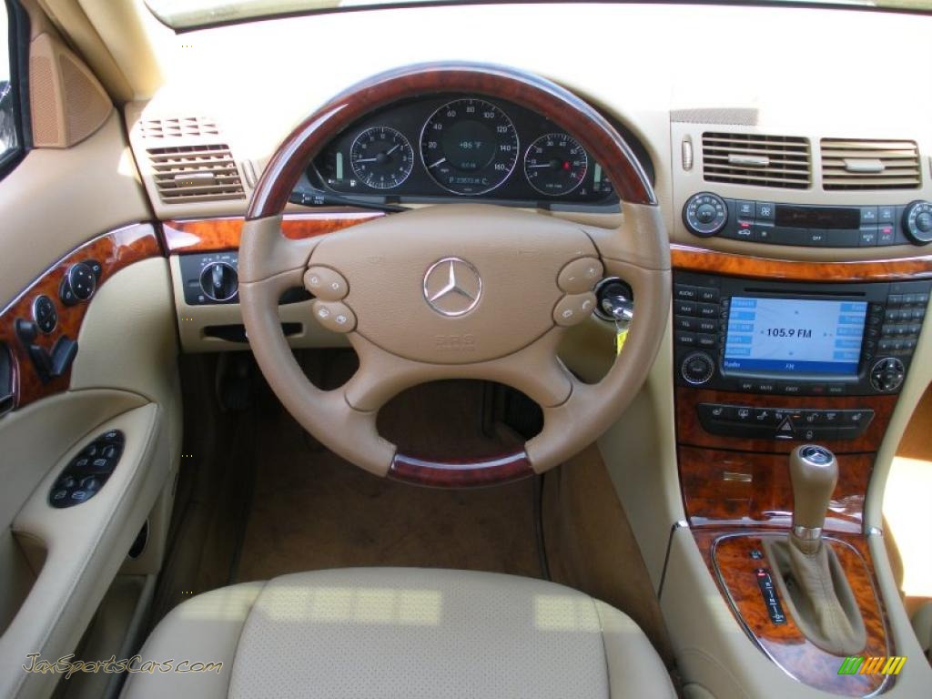2007 E 350 4Matic Sedan - Black / Cashmere photo #18