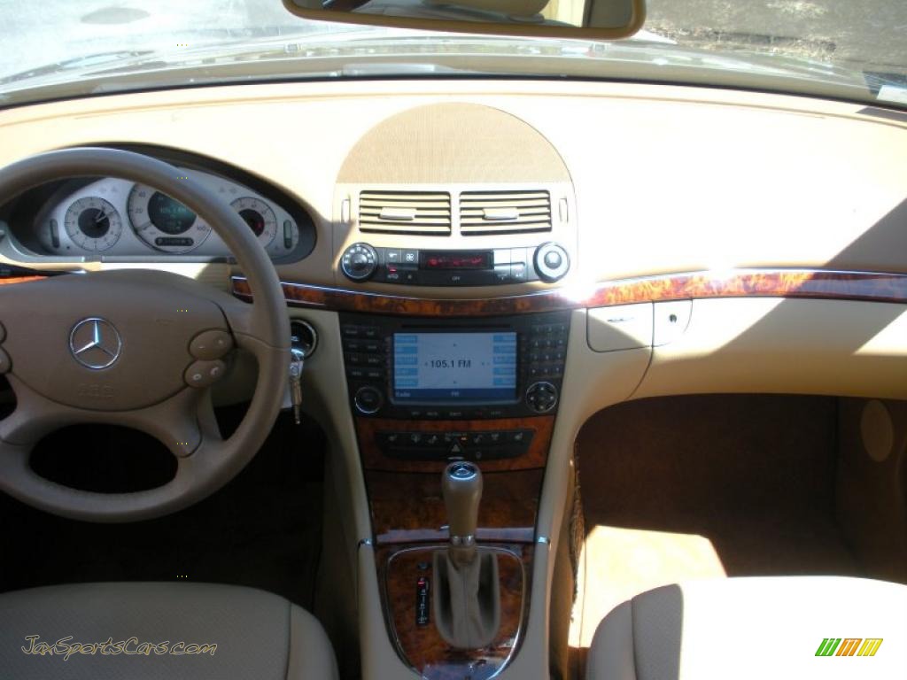 2008 E 350 Sedan - Indium Grey Metallic / Cashmere photo #17