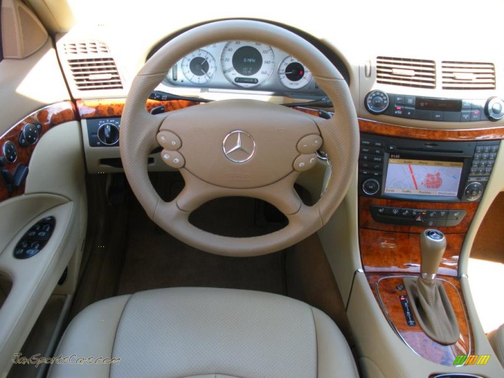 2009 E 350 Sedan - Pewter Metallic / Cashmere photo #18