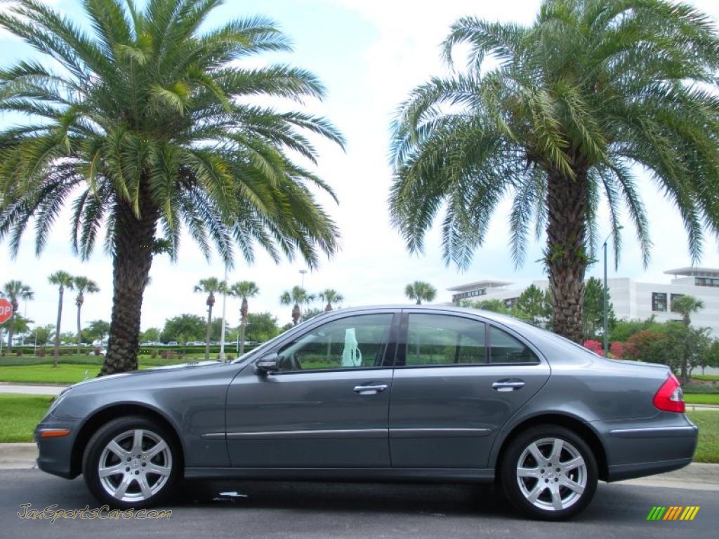 Flint Grey Metallic / Black Mercedes-Benz E 350 4Matic Sedan Flint Grey Metallic / Black Mercedes-Benz E 350 4Matic Sedan