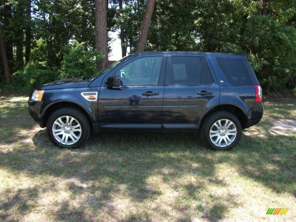 Baltic Blue Metallic / Alpaca Beige Land Rover LR2 SE