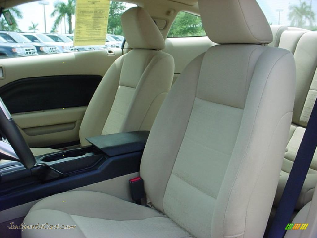 2005 Mustang V6 Deluxe Coupe - Windveil Blue Metallic / Medium Parchment photo #16