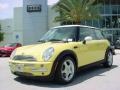 Mini Cooper Hardtop Liquid Yellow photo #1